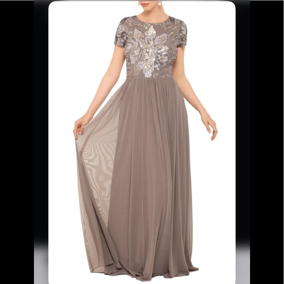 08 BETSY & ADAM Sequin Mesh A-Line Gown - Picture 9 of 16